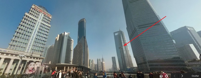 Resuelto el misterio: El supuesto OVNI en Shanghái era una torreta de luz.